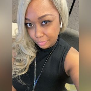 Meet your Posher, Debra